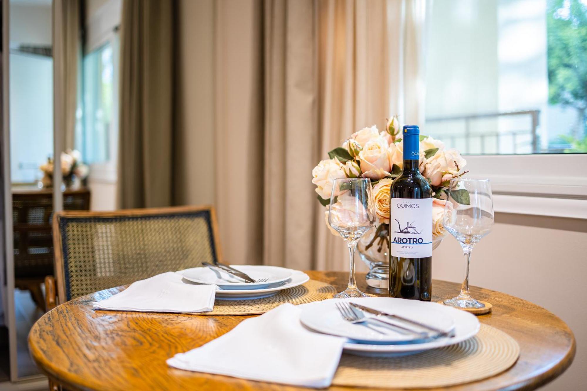 Villy'S Comfort Zone Apartments Kalamata Ngoại thất bức ảnh