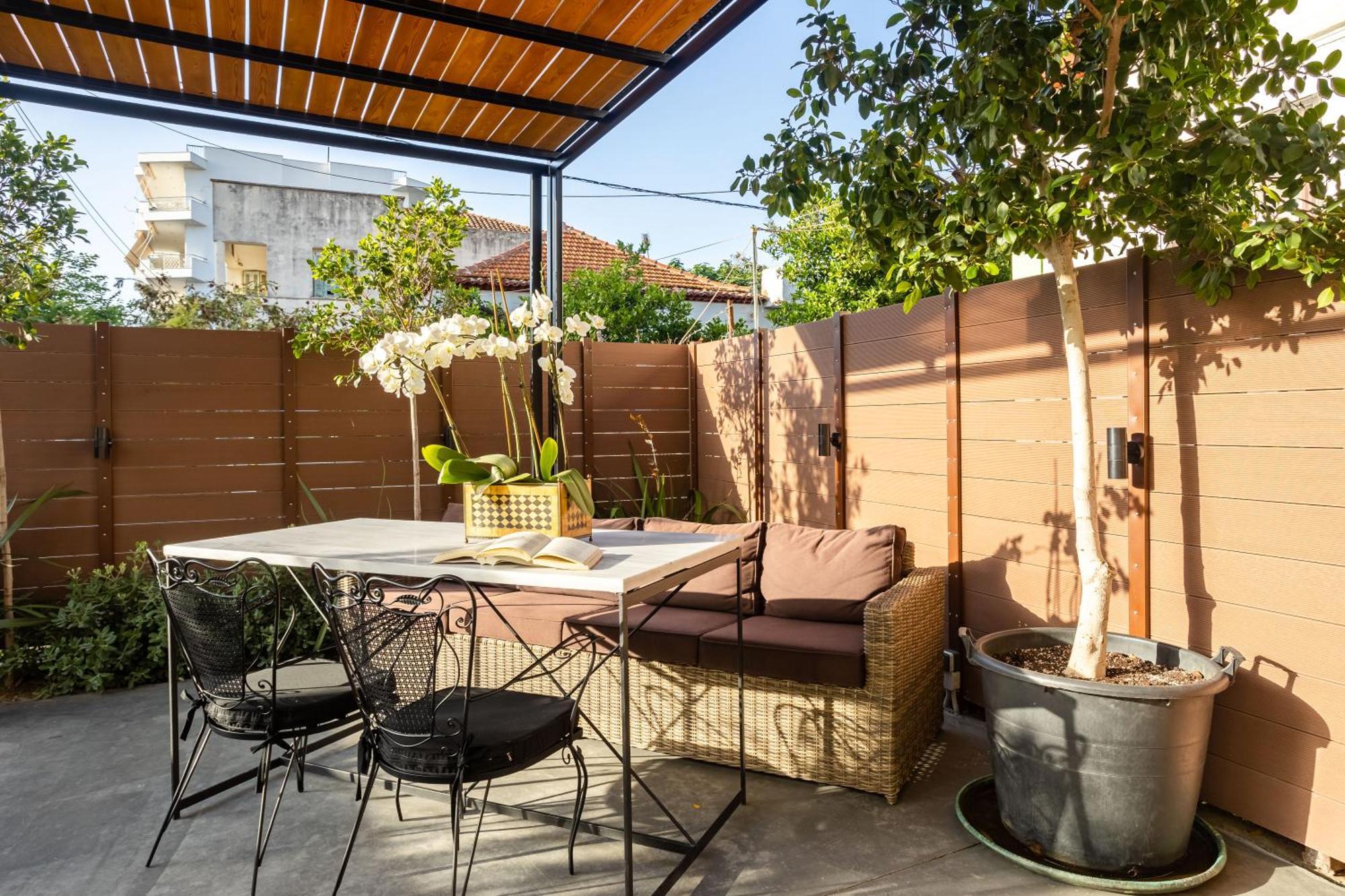 Villy'S Comfort Zone Apartments Kalamata Ngoại thất bức ảnh