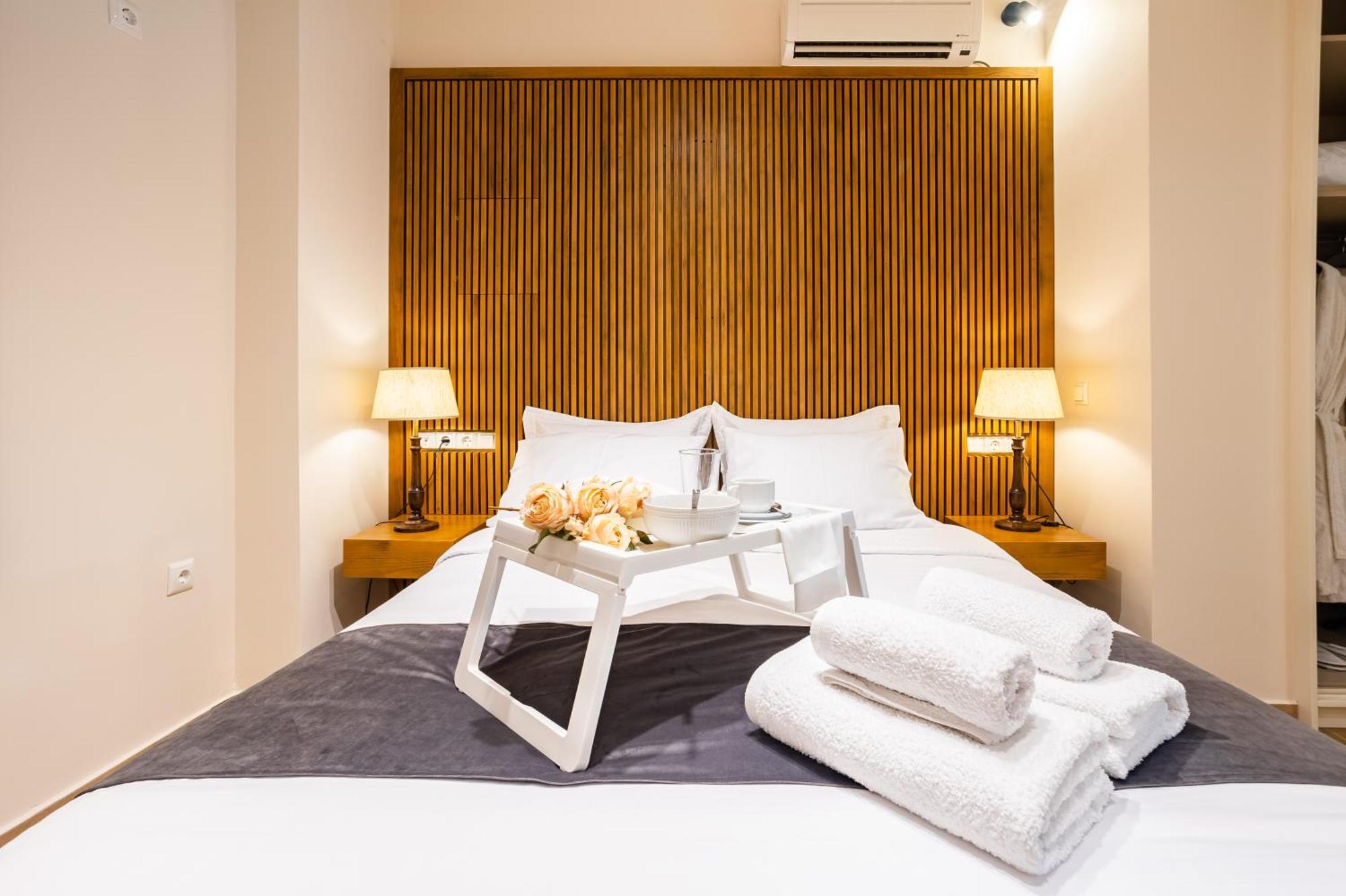 Villy'S Comfort Zone Apartments Kalamata Ngoại thất bức ảnh