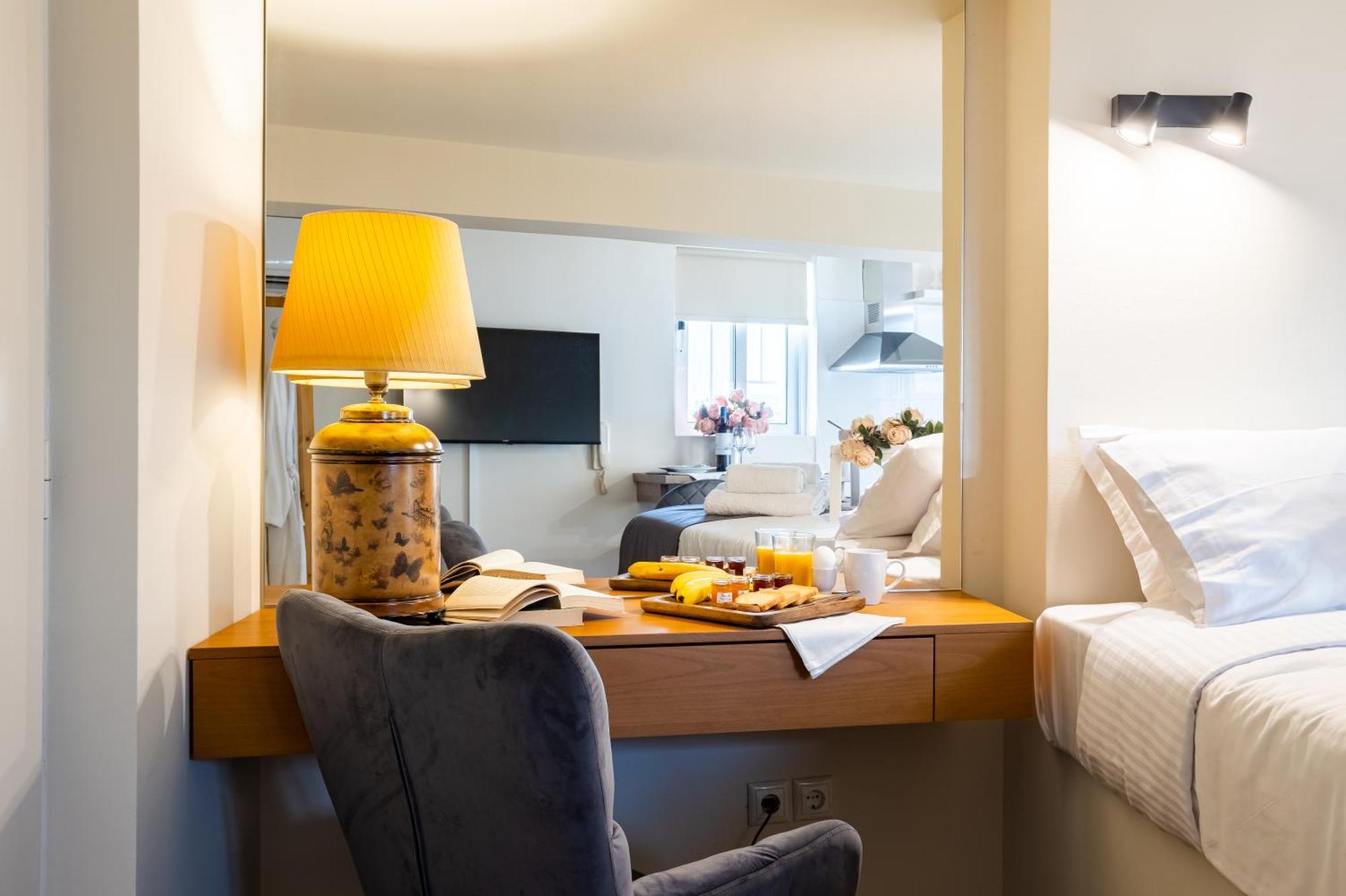 Villy'S Comfort Zone Apartments Kalamata Ngoại thất bức ảnh