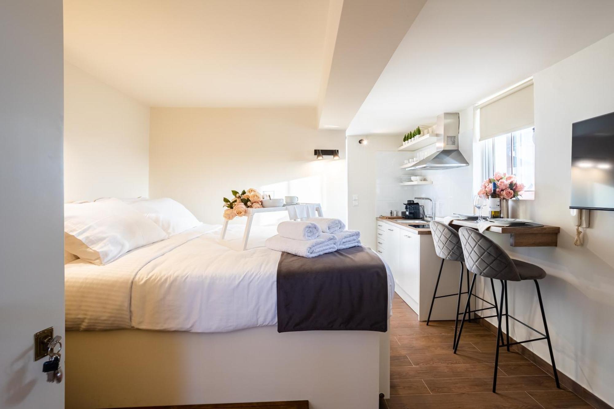 Villy'S Comfort Zone Apartments Kalamata Ngoại thất bức ảnh