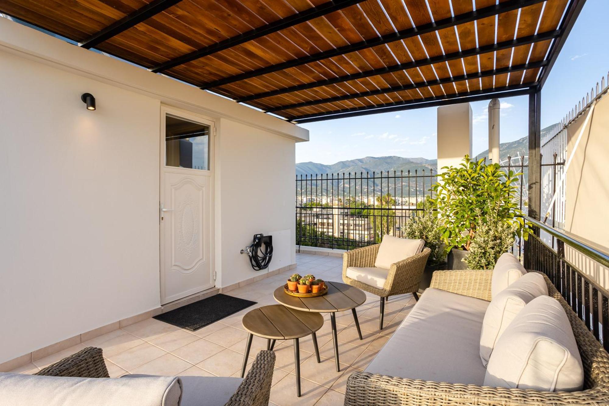 Villy'S Comfort Zone Apartments Kalamata Ngoại thất bức ảnh