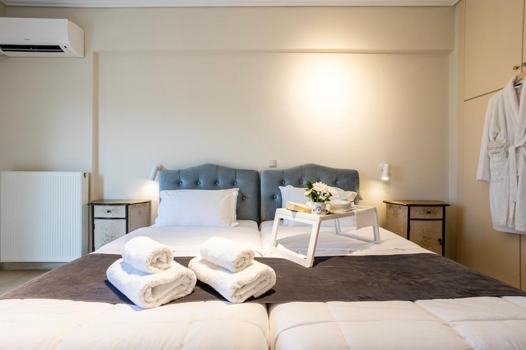Villy'S Comfort Zone Apartments Kalamata Ngoại thất bức ảnh