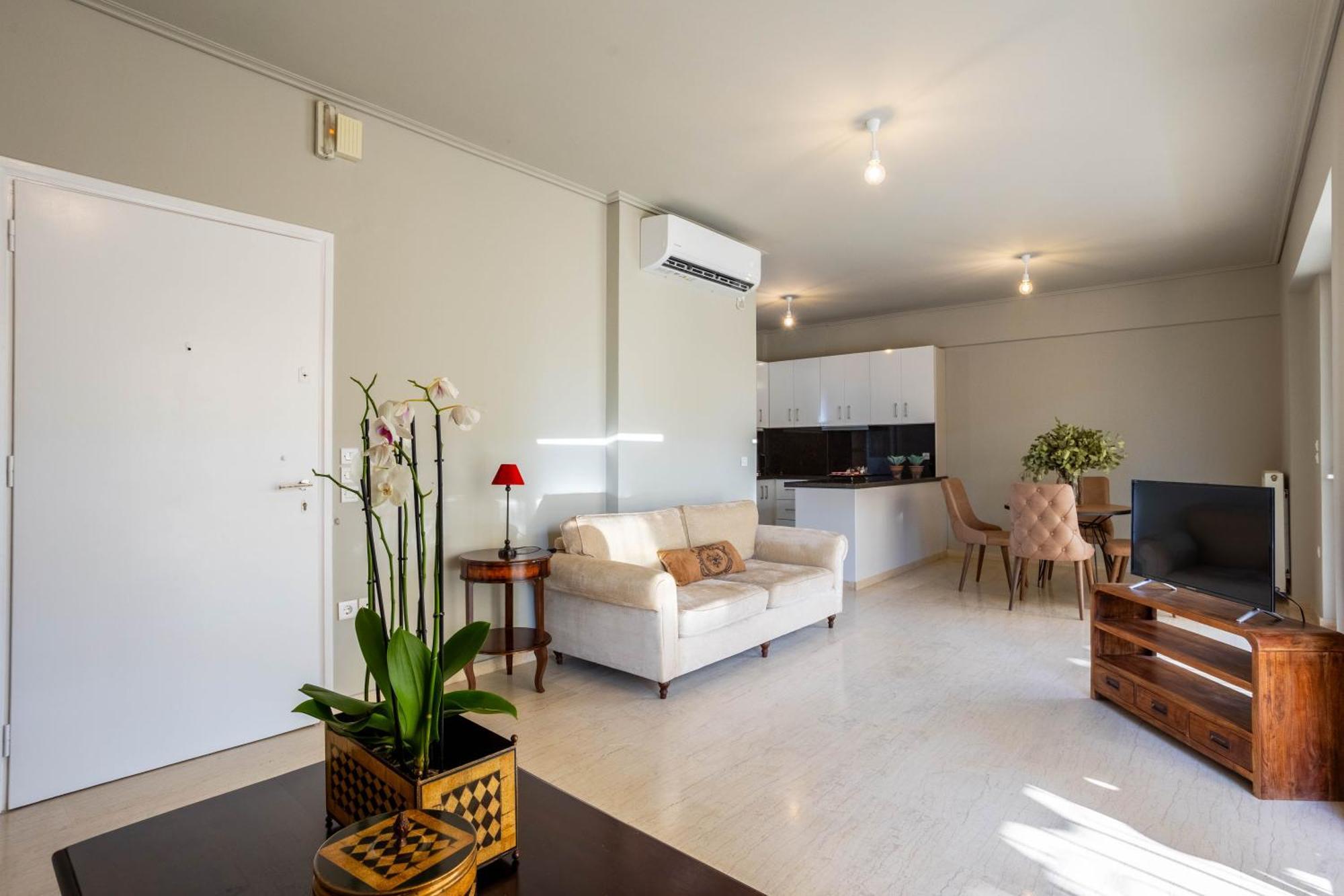 Villy'S Comfort Zone Apartments Kalamata Ngoại thất bức ảnh